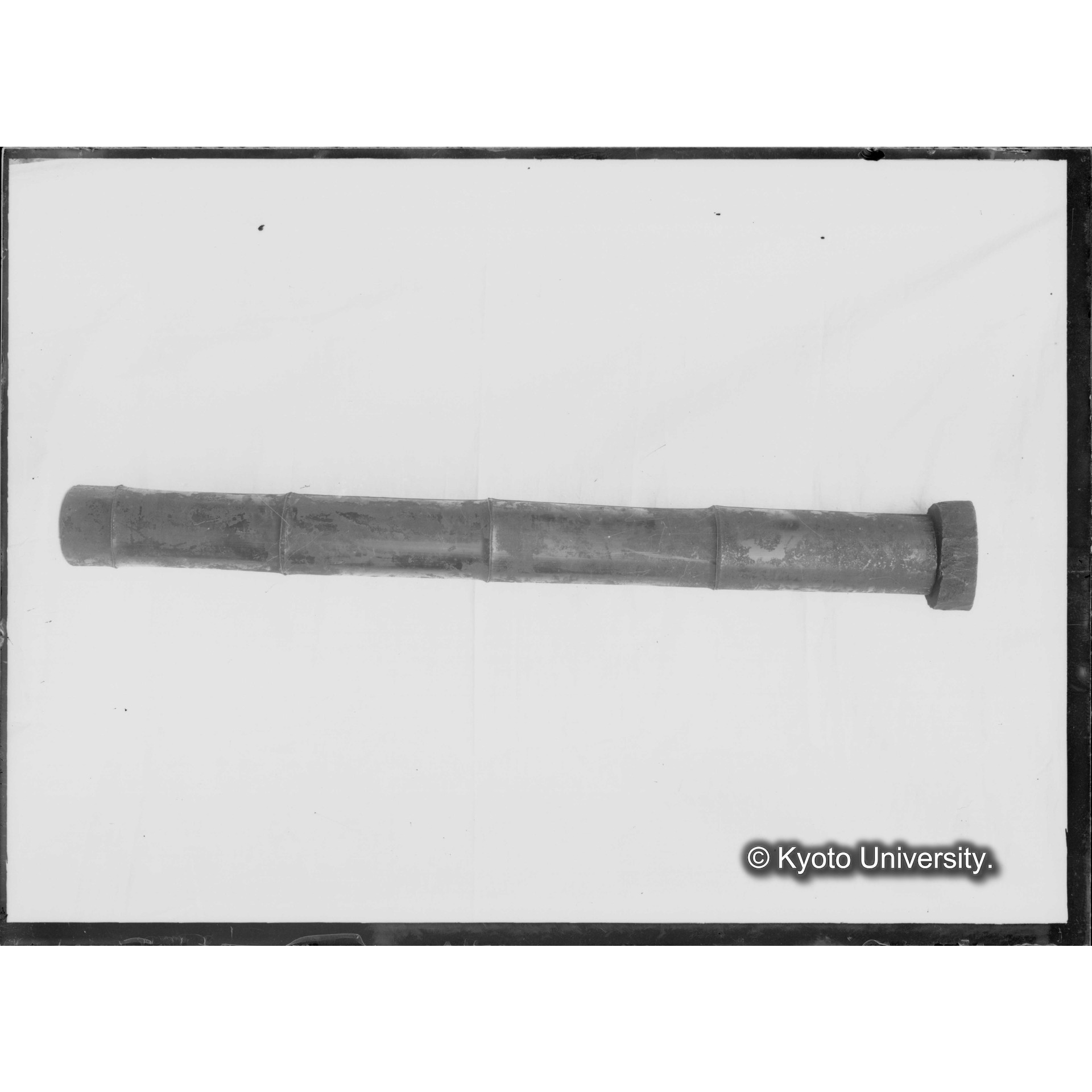 マリア十五玄義図　原田家本　竹筒（発見当初） (1)