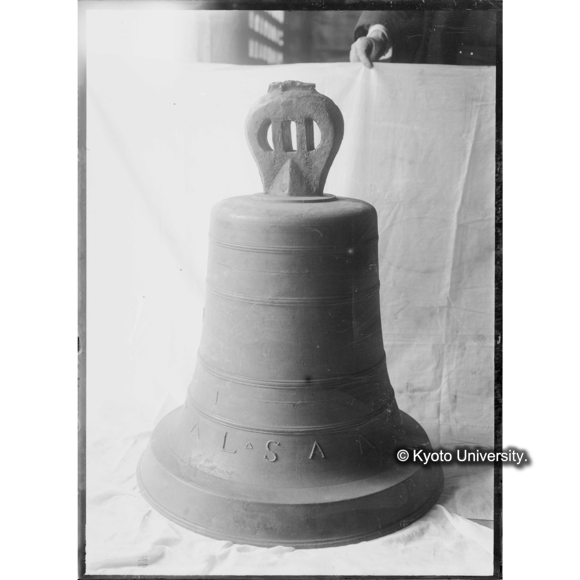 大分県中川神社クルス紋遺鐘 (1)