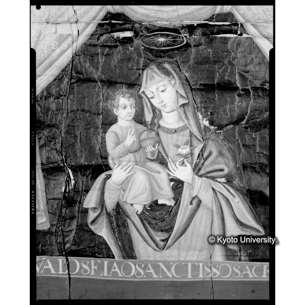 モノクロ写真（中央上段：聖母子） (1)