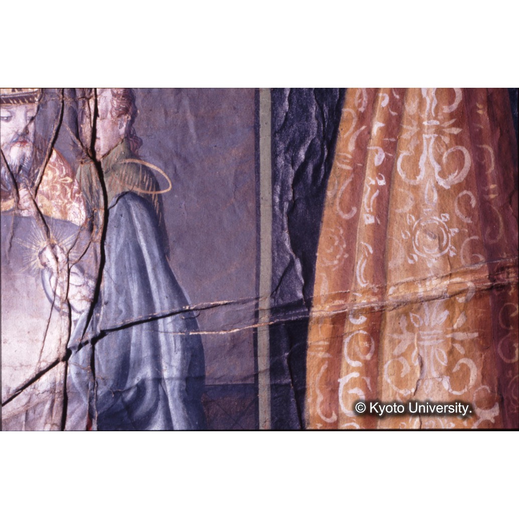 カラー写真（中央上段：カーテン・十五玄義第四図：右側人物） (1)