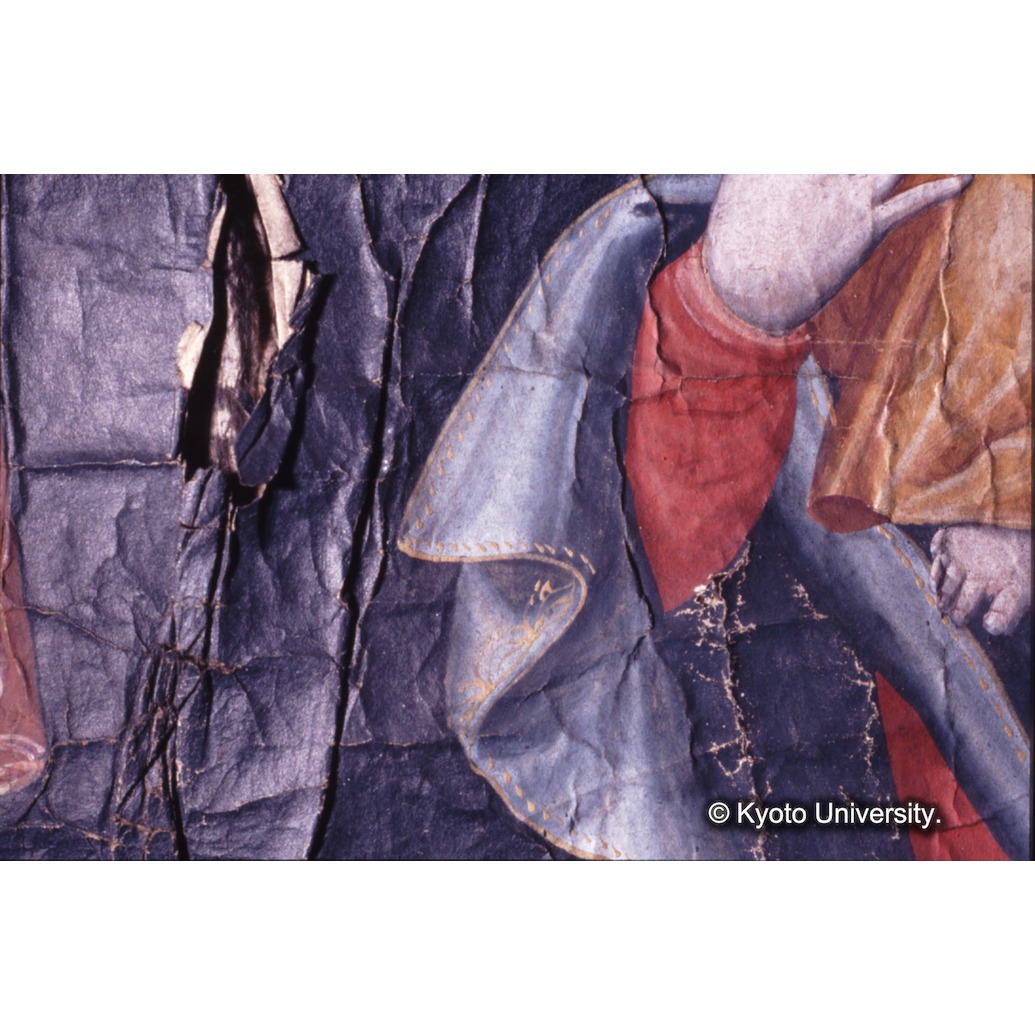 カラー写真（中央上段：マリア衣服） (1)