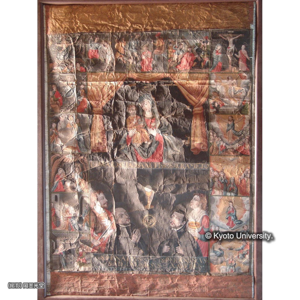 斜光写真（左から・木製マット付全図） (1)