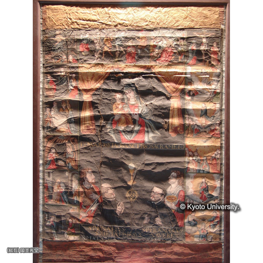 斜光写真（上から・木製マット付全図） (1)