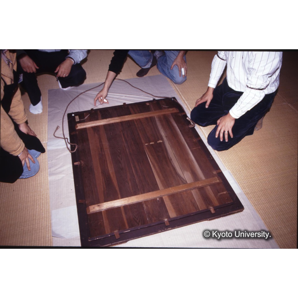 カラー写真（開梱作業） (1)