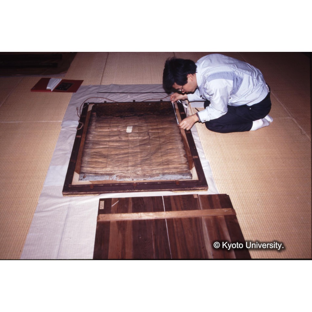 カラー写真（採寸作業） (1)