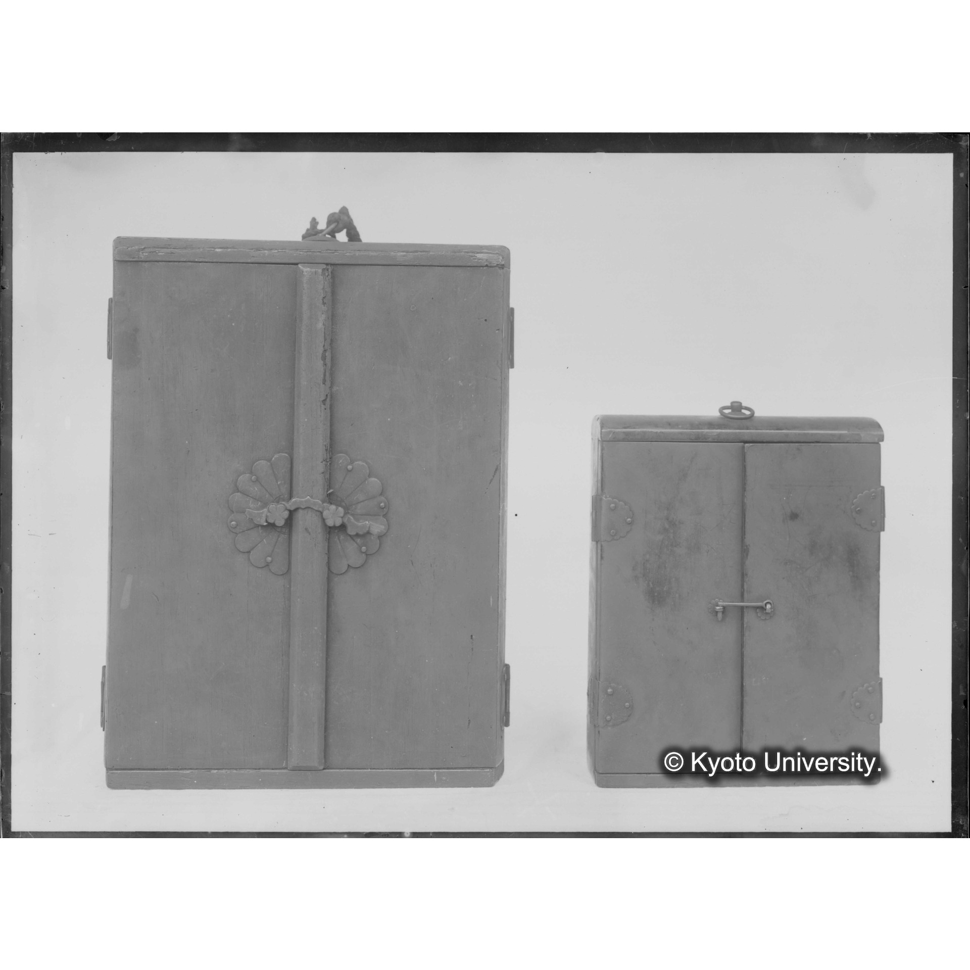 ロレータ聖母子像厨子 (1)