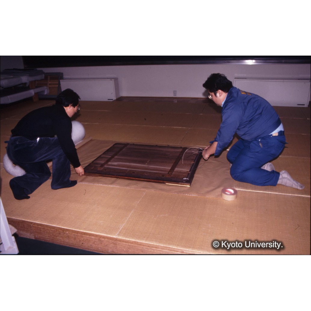 カラー写真（搬出梱包風景） (1)