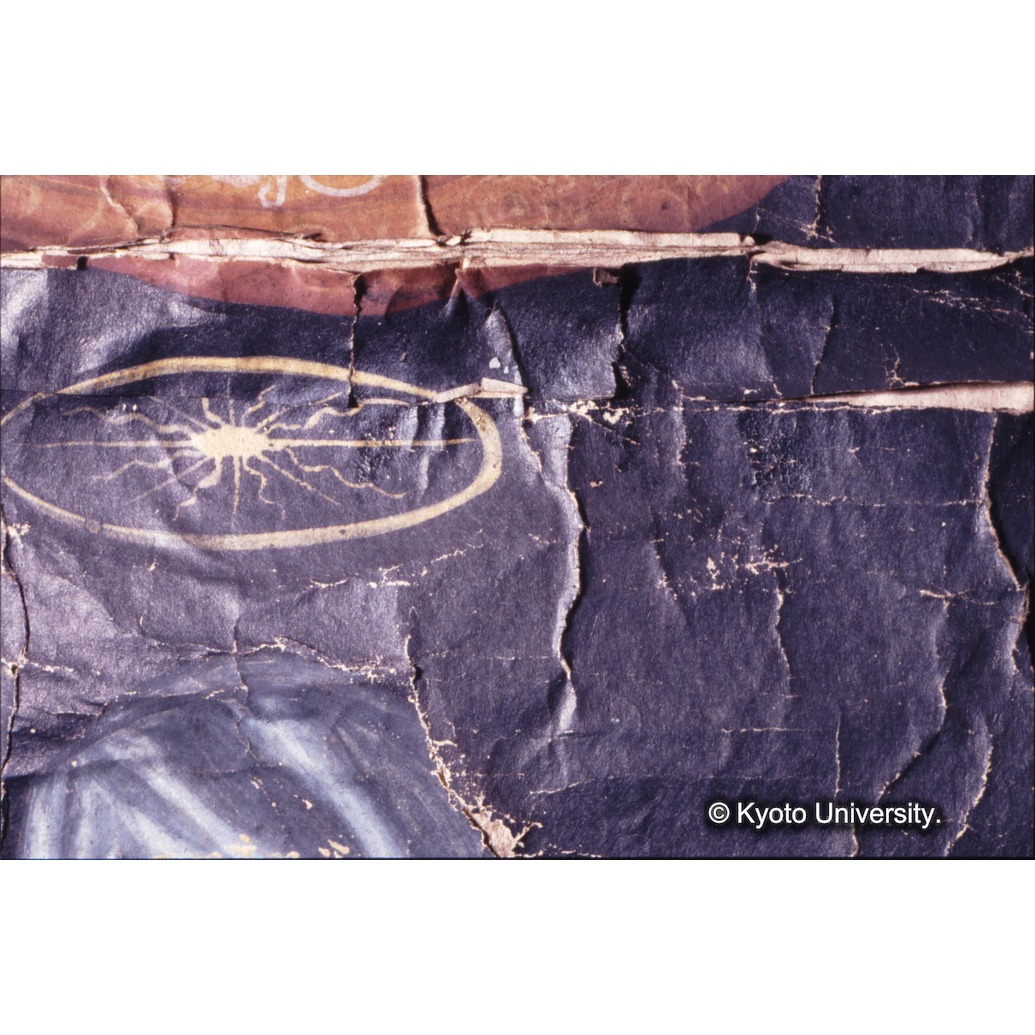 カラー写真（中央上段：マリア光輪） (1)