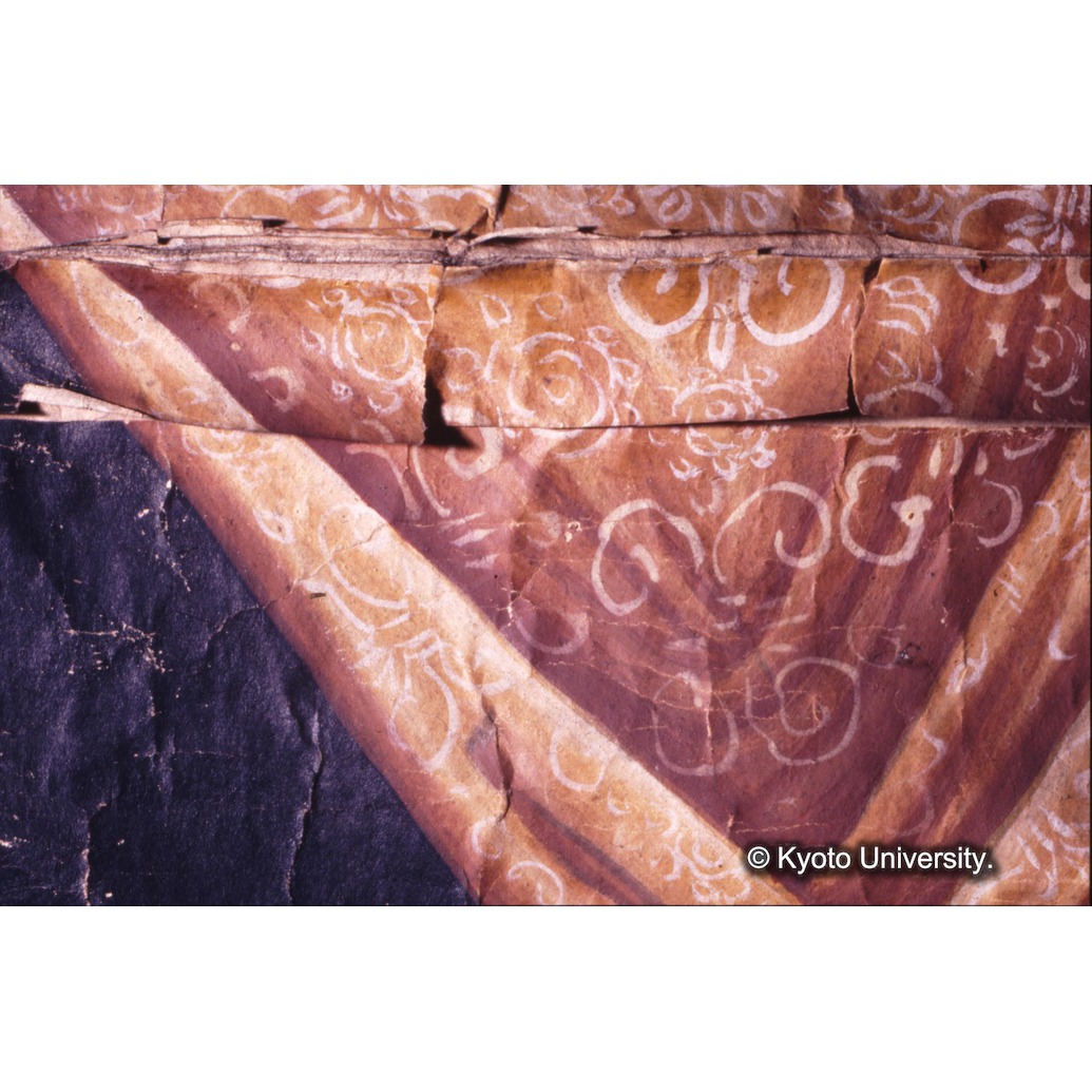 カラー写真（中央上段：カーテン） (1)