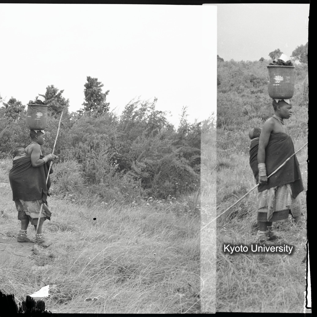 [4コマ目]「あかんぼうを背負う女（２）」 (1)