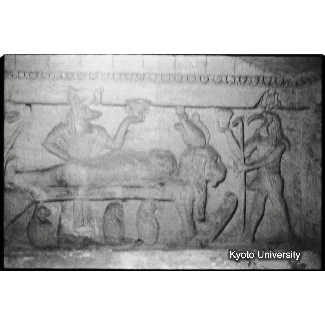 [２１コマ目]「トランジットのエジプト」「×」 (1)