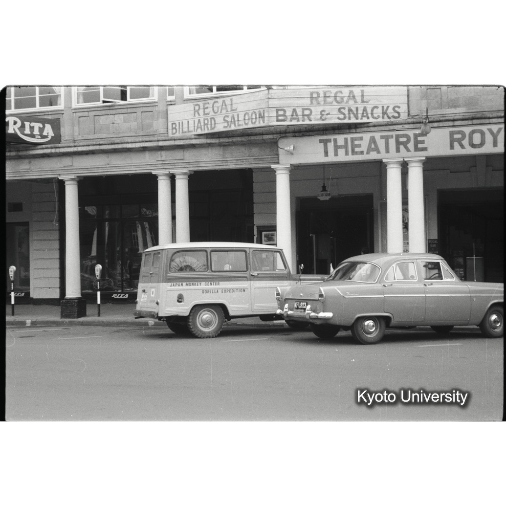 [34コマ目]「調査用のジープ」 (1)