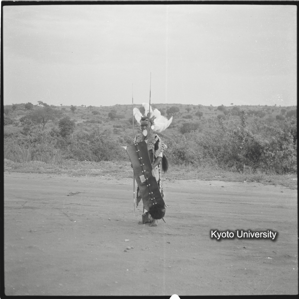 [６コマ目]「正装した酋長」 (1)