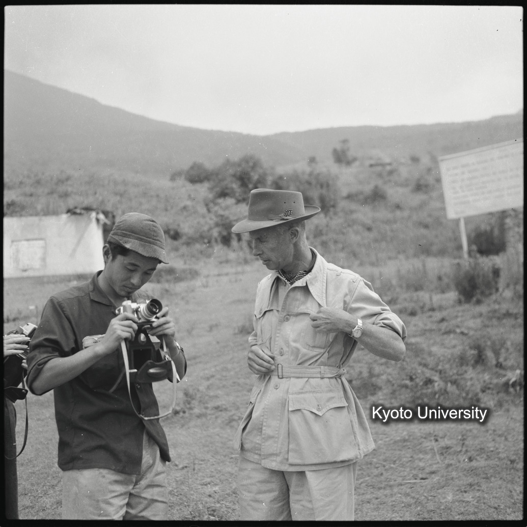 [8コマ目]「エムラン教授」 (1)