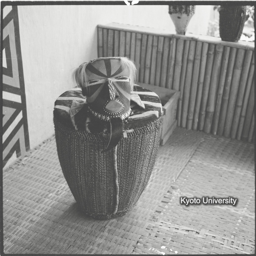 [10コマ目]「仮面」 (1)