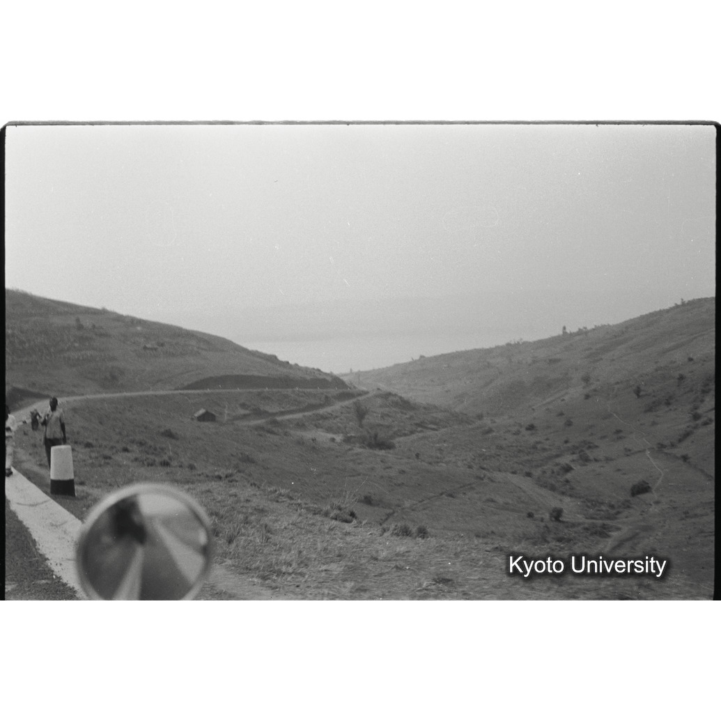 [20コマ目]「山の斜面の道」 (1)