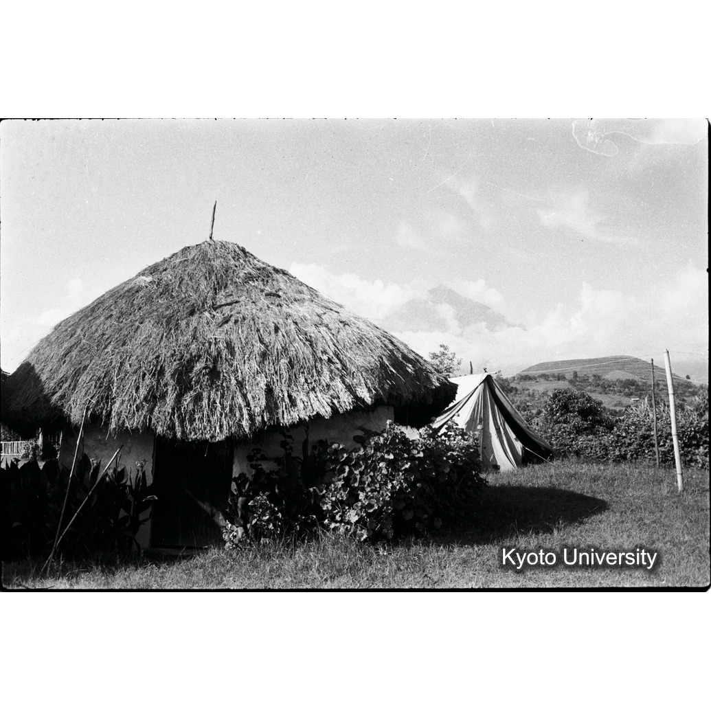 [13コマ目]「宿泊小屋（我々の）」 (1)