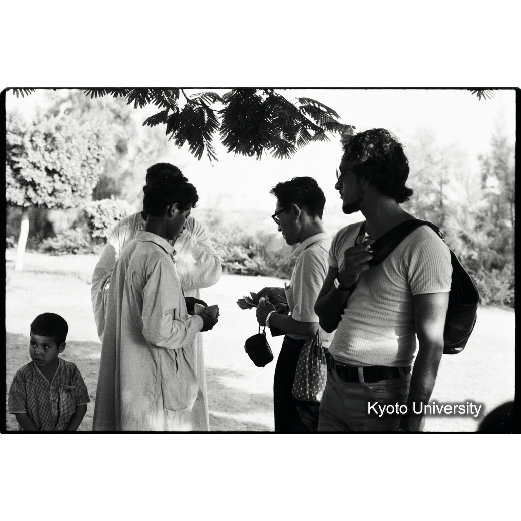 [１０コマ目]「トランジットのエジプト」「×」 (1)