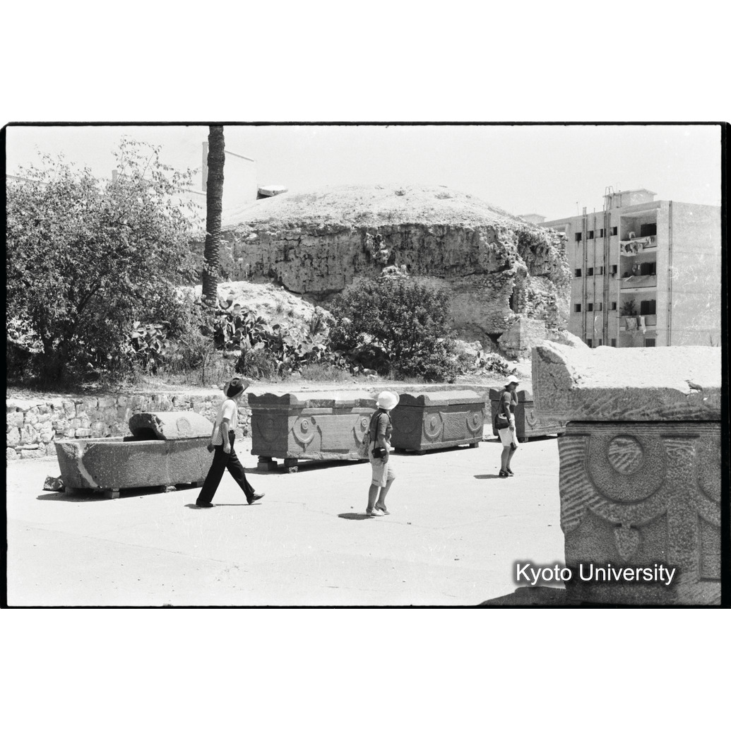 [２０コマ目]「トランジットのエジプト」「×」 (1)