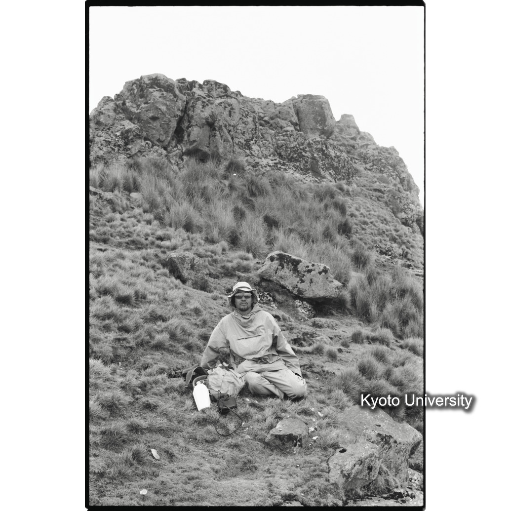 [３コマ目]「休憩する隊員」 (1)