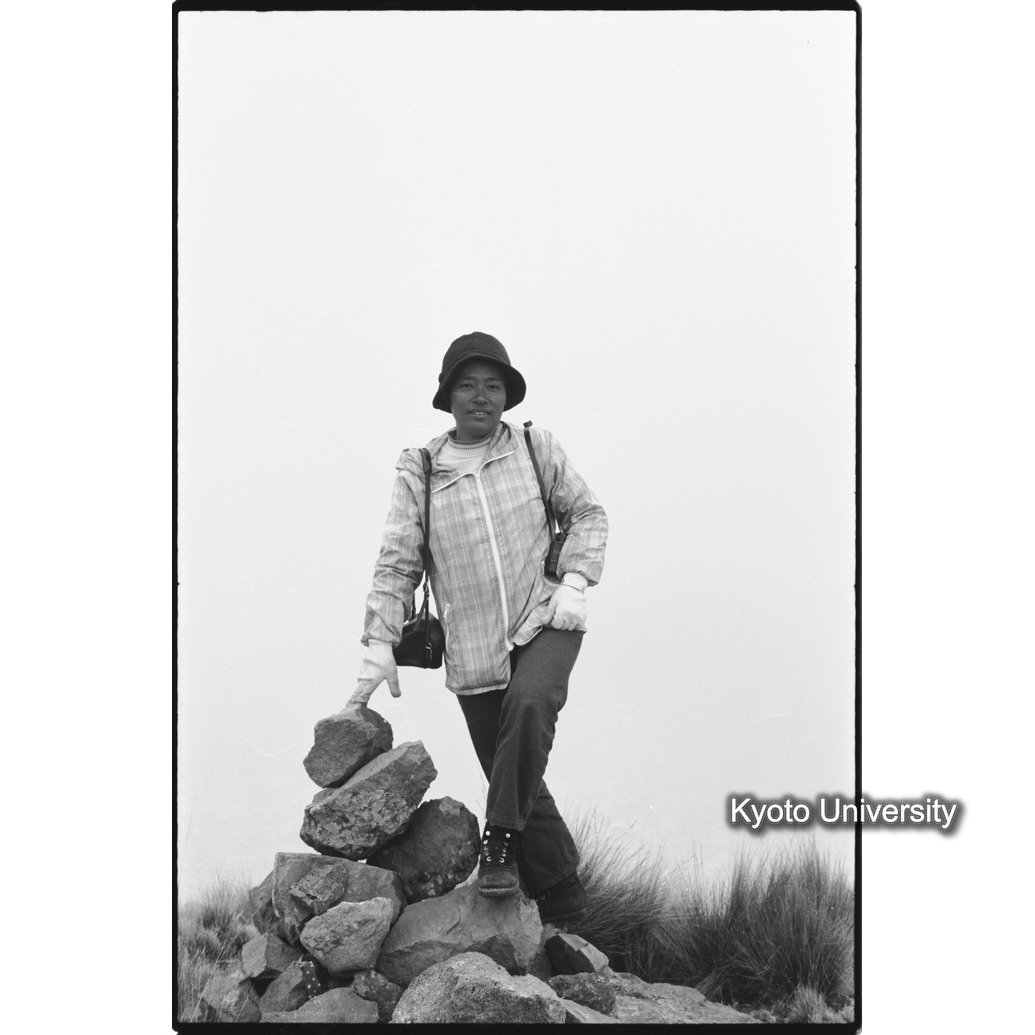 [７コマ目]「カダディット山（3759m）のケルン（１）」 (1)