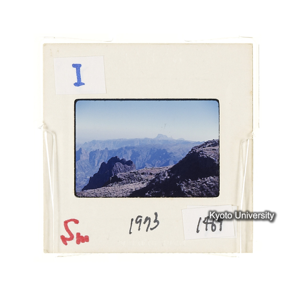 Sm　1973　1469 (2)