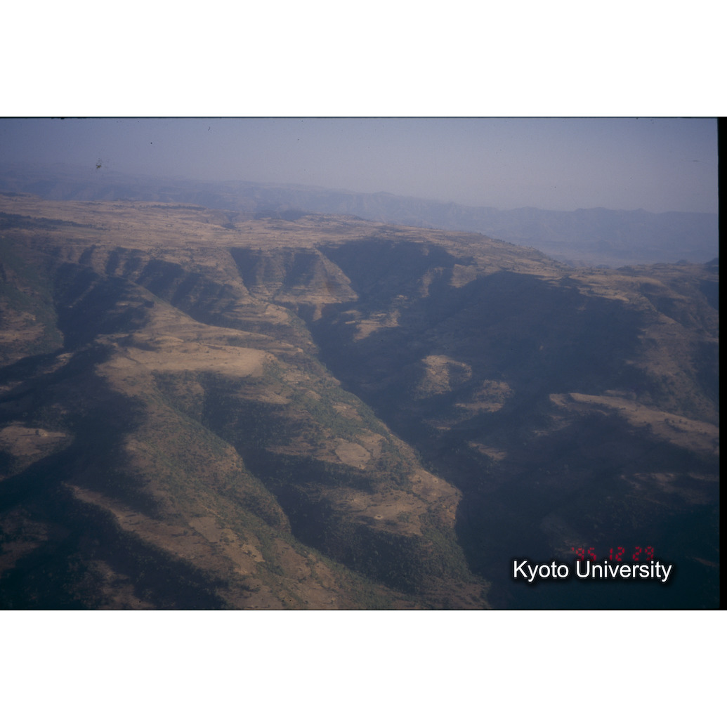 Sm　1973　1483 (1)