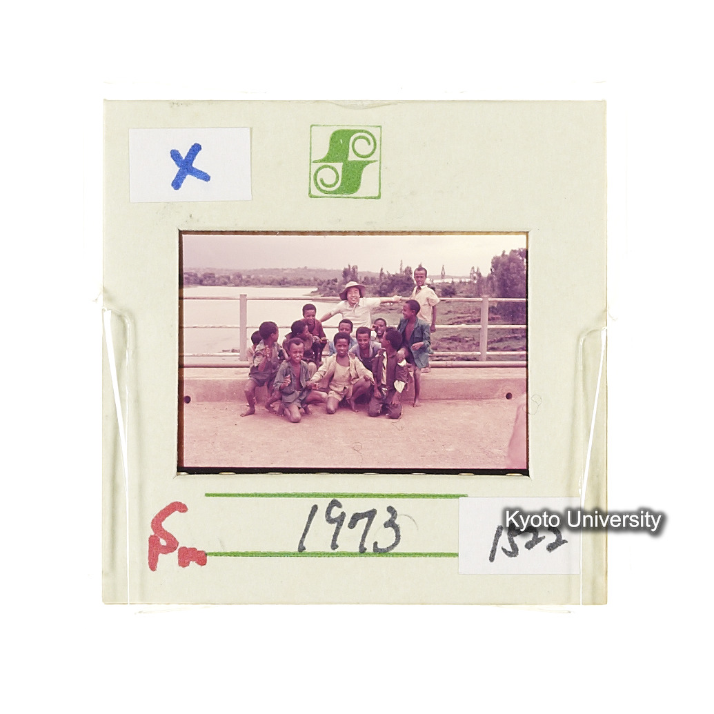 Sm　1973　1522 (2)