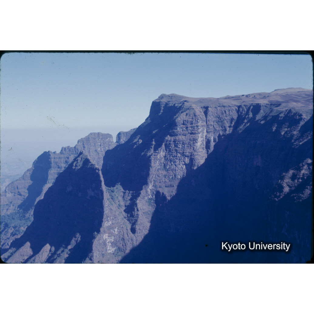 Sm　1973　1529 (1)