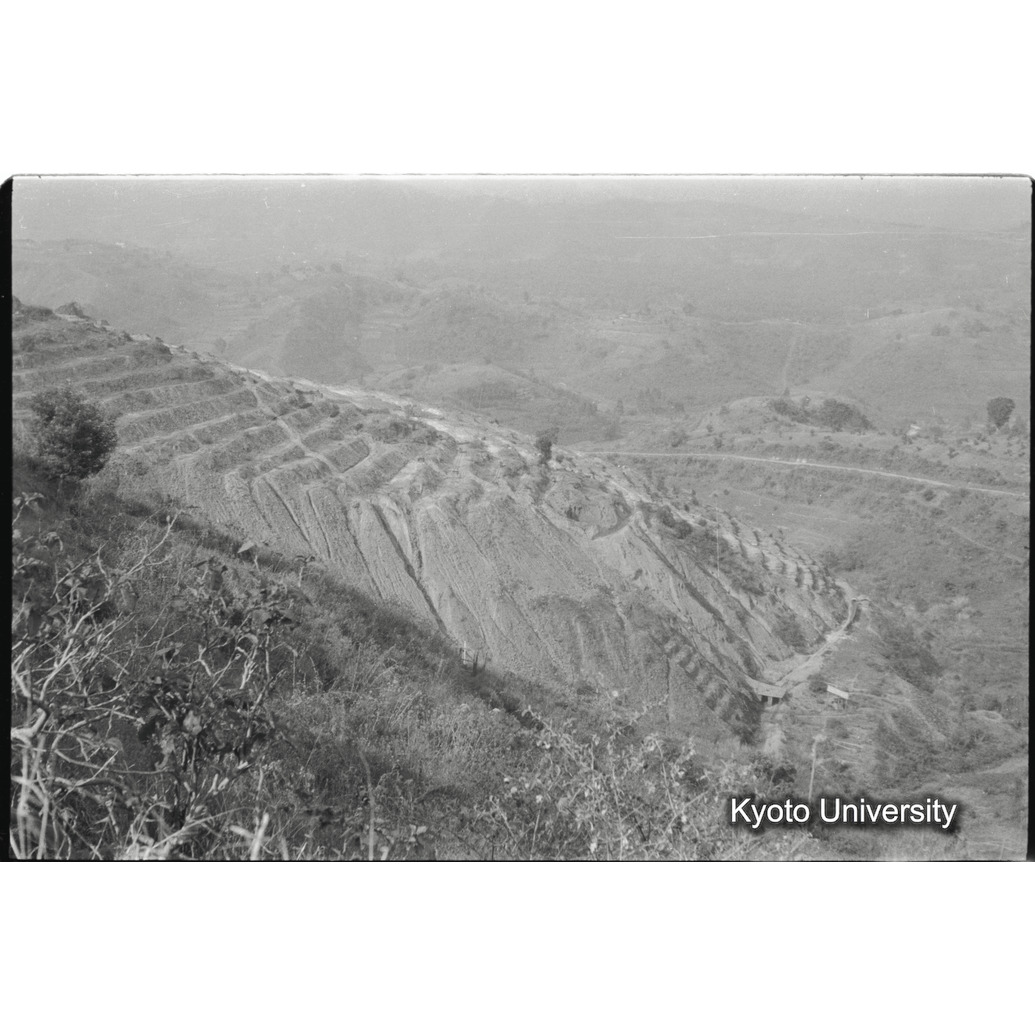 [1コマ目]「タングステン鉱」 (1)