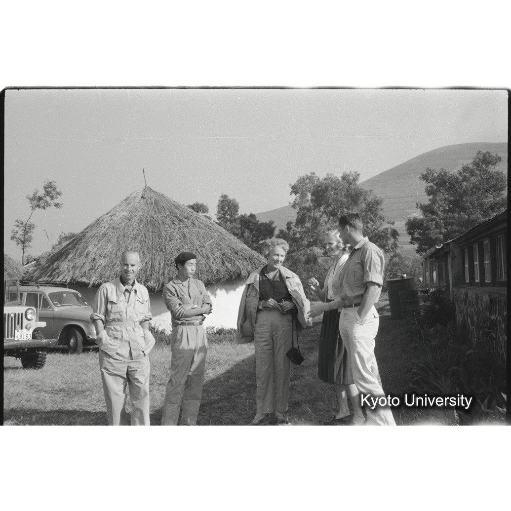 [4コマ目]「ハウエルズ夫妻（２）」 (1)