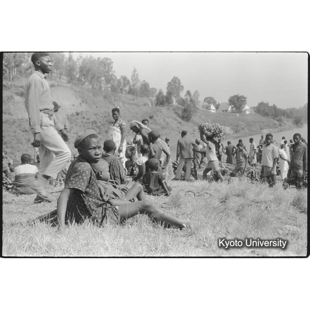 [３２コマ目]「バナナ市場（２）」 (1)