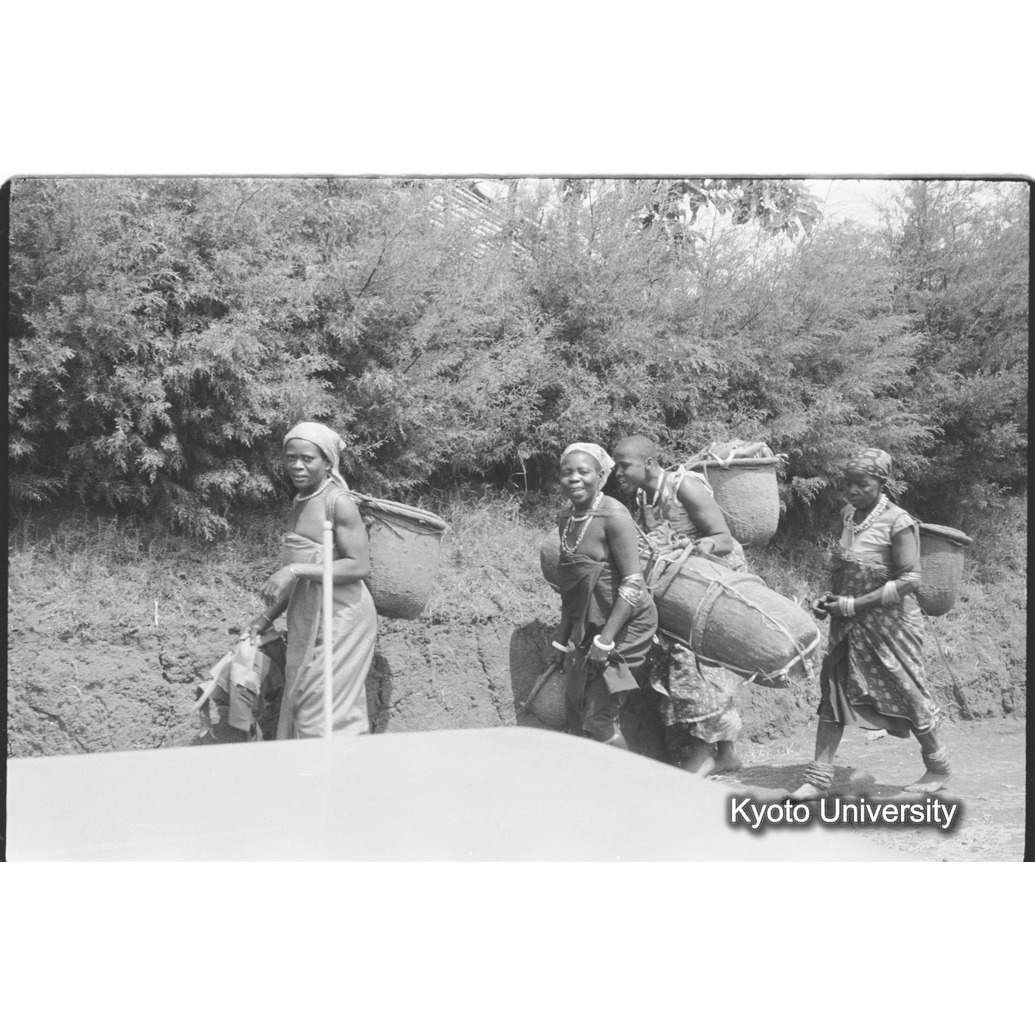 [32コマ目]「コンゴの人々」 (1)