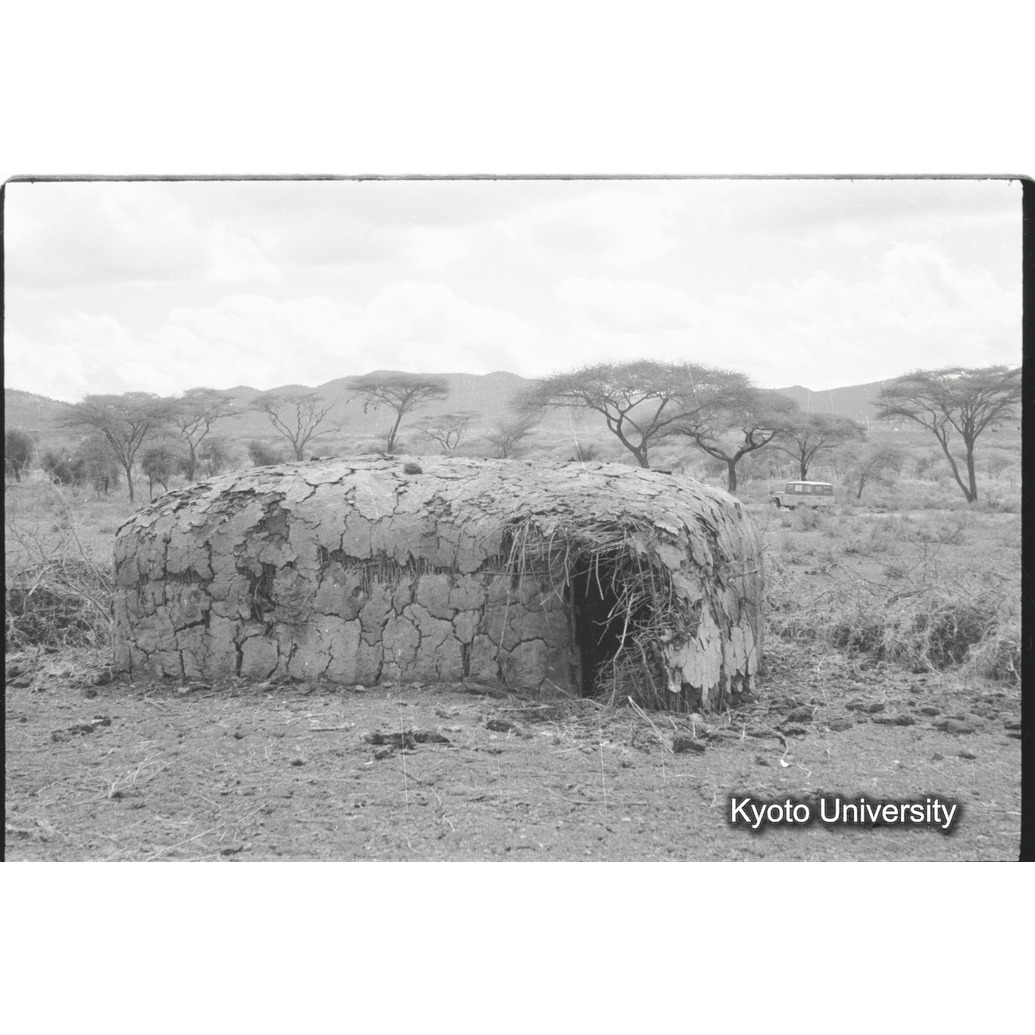 [12コマ目]「マサイの家」 (1)