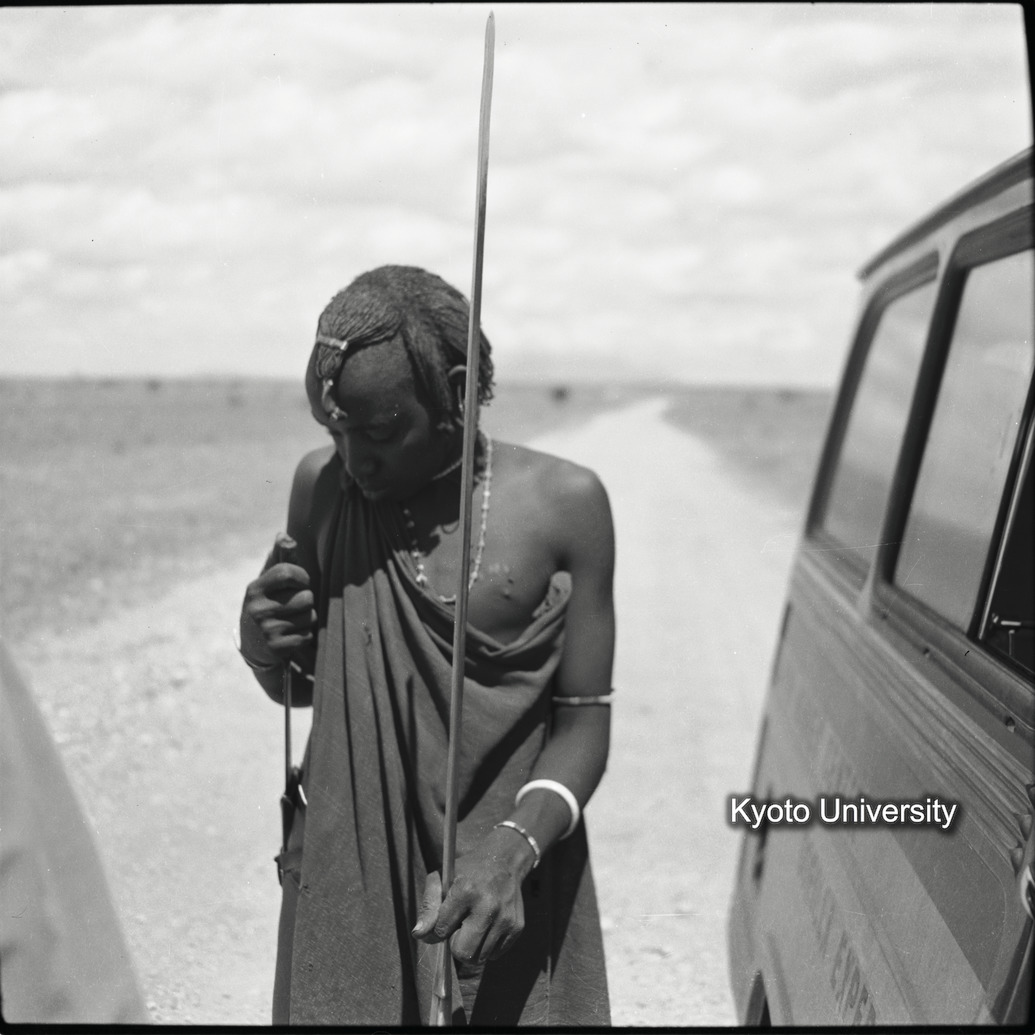 [5コマ目]「マサイのモラン」 (1)