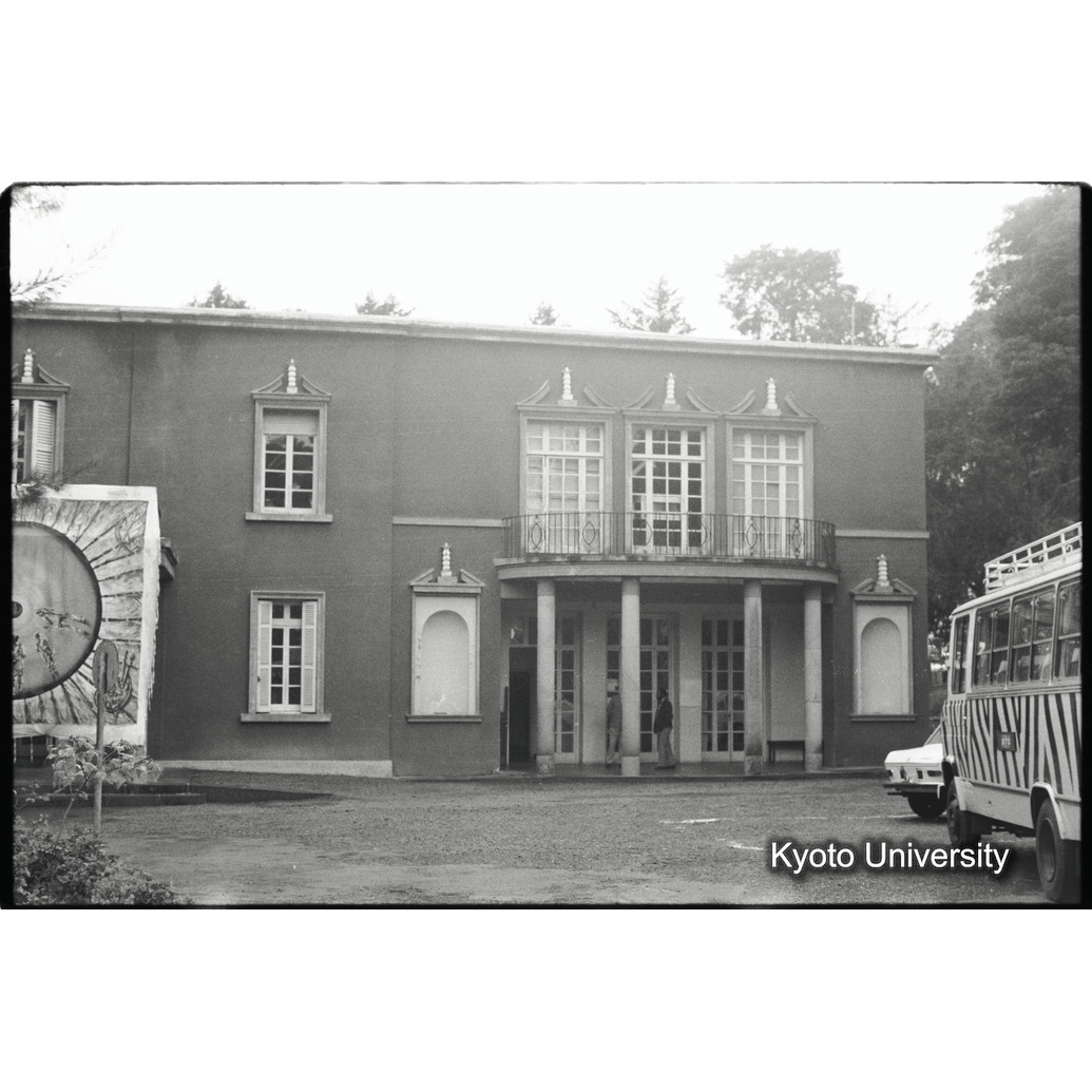 [２コマ目]「博物館」 (1)