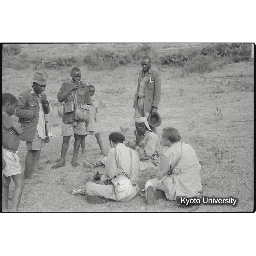 [19コマ目]「休息する調査隊」 (1)