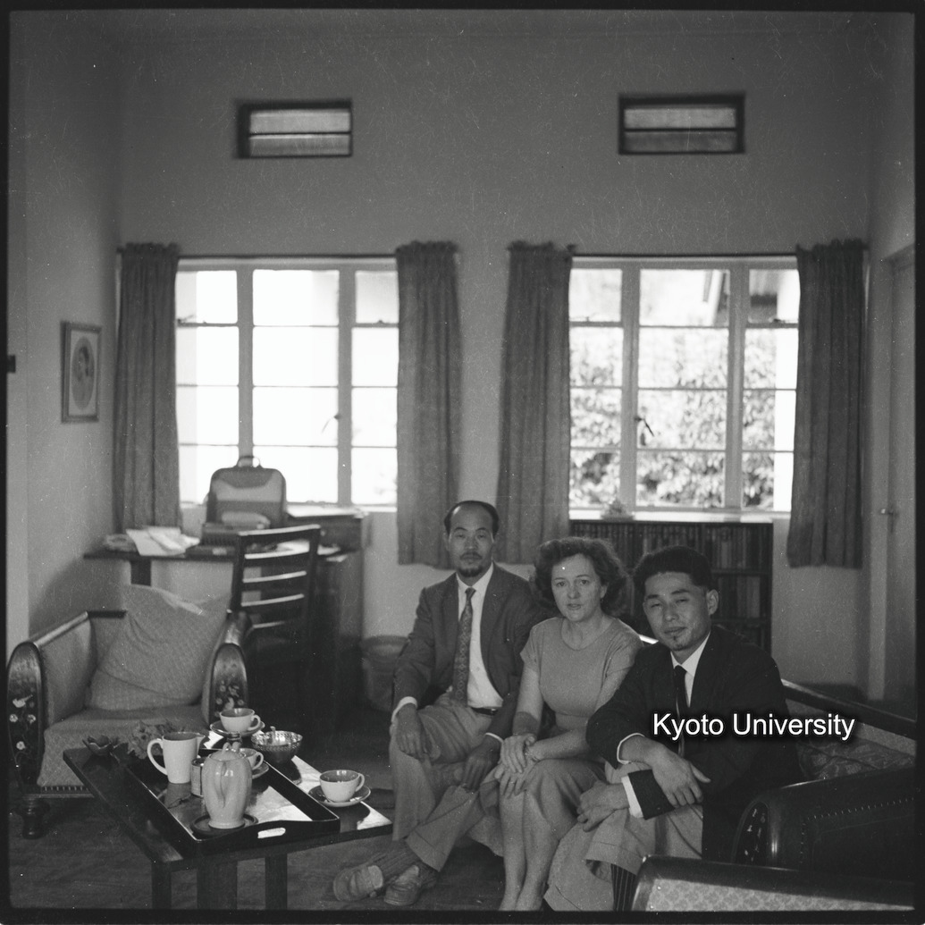 [5コマ目]「記念写真」 (1)