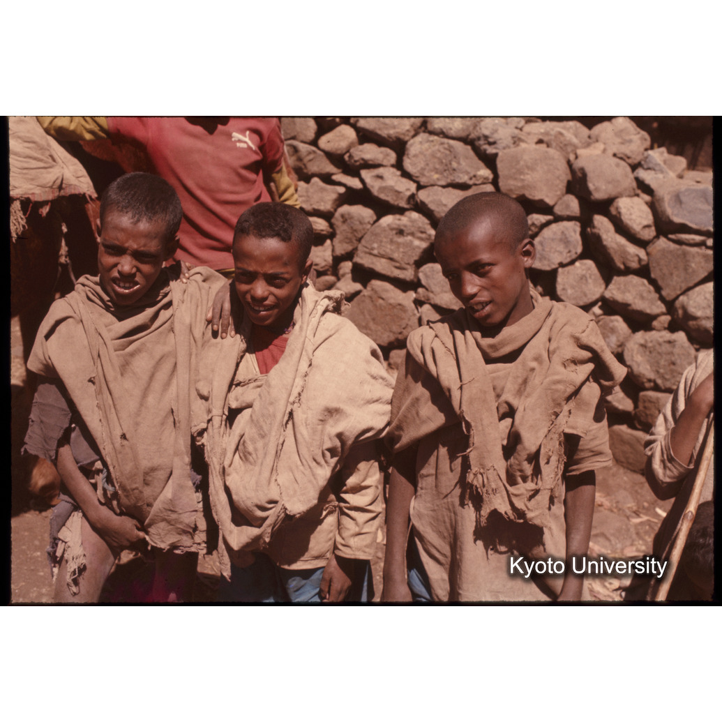 Sm　1973　1105 (1)