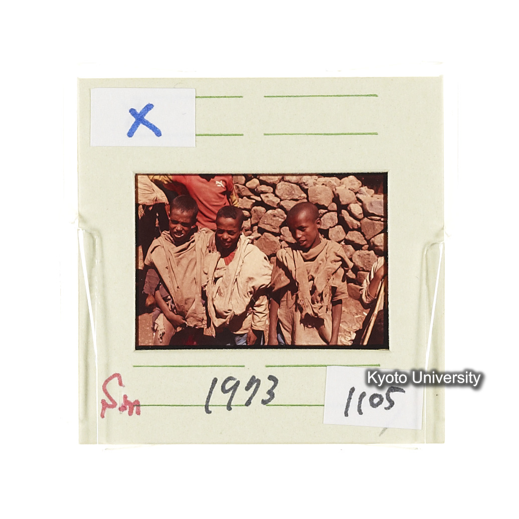 Sm　1973　1105 (2)