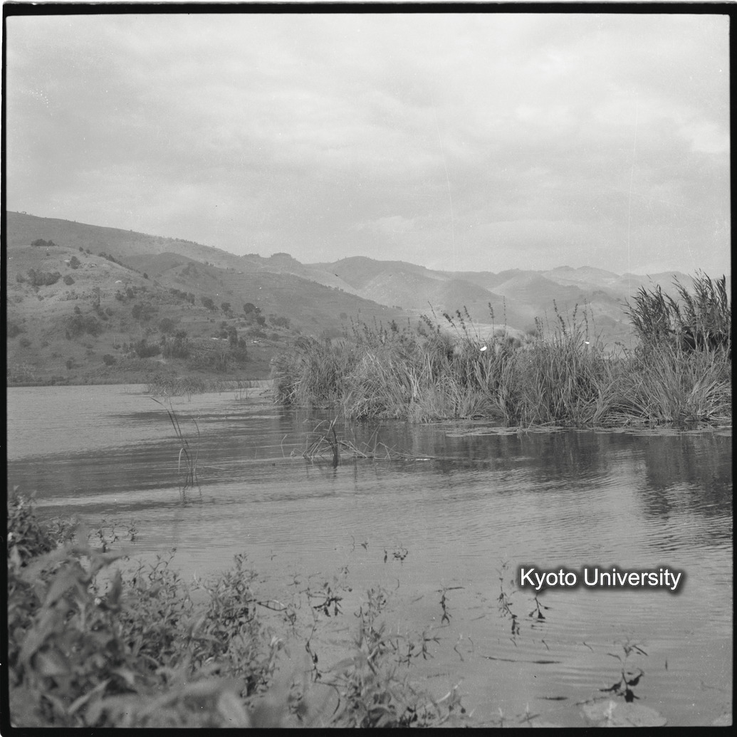 [3コマ目]「小さな湖」 (1)