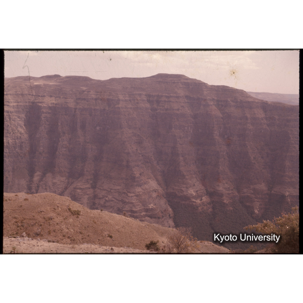 Sm　1973　1526 (1)