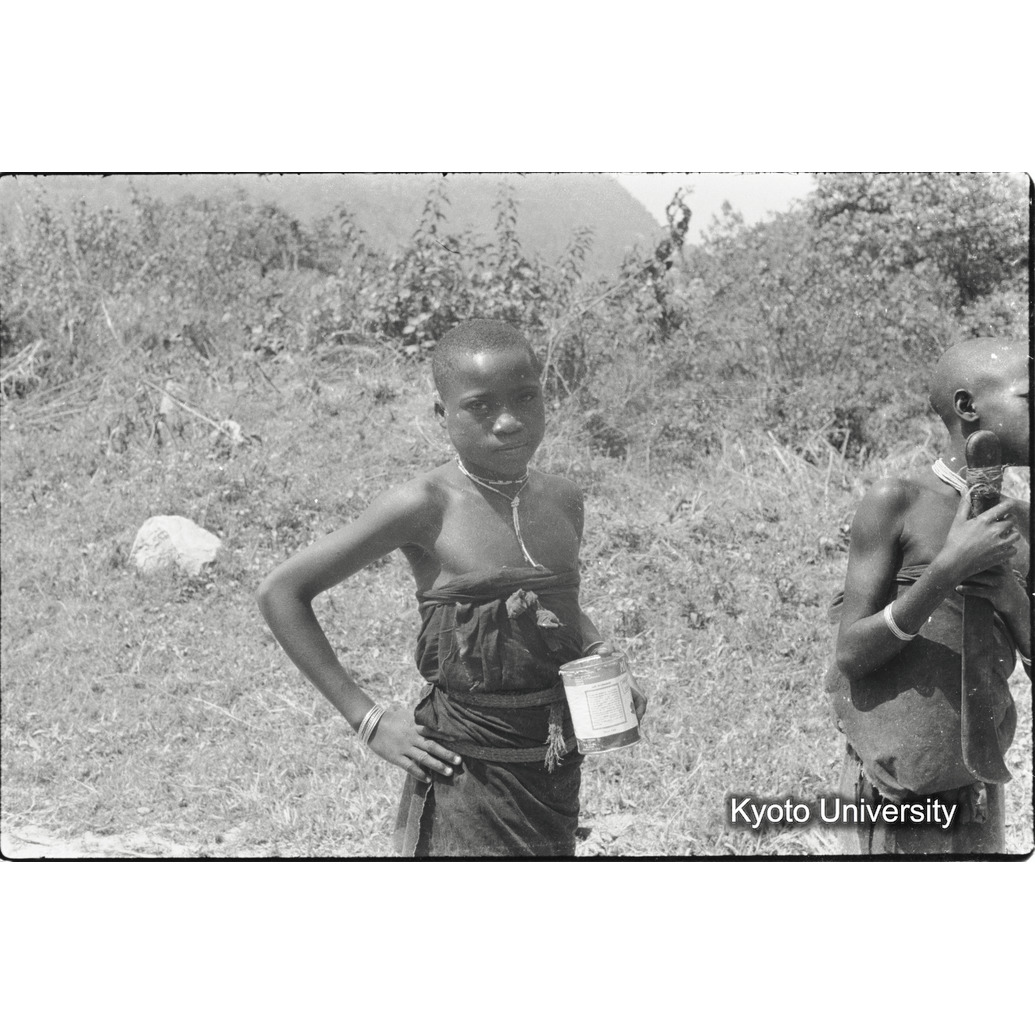 [１８コマ目]「カユクンジャ族の少女（２）」 (1)