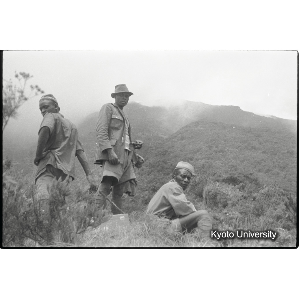 [２８コマ目]「トラッカーたち」 (1)