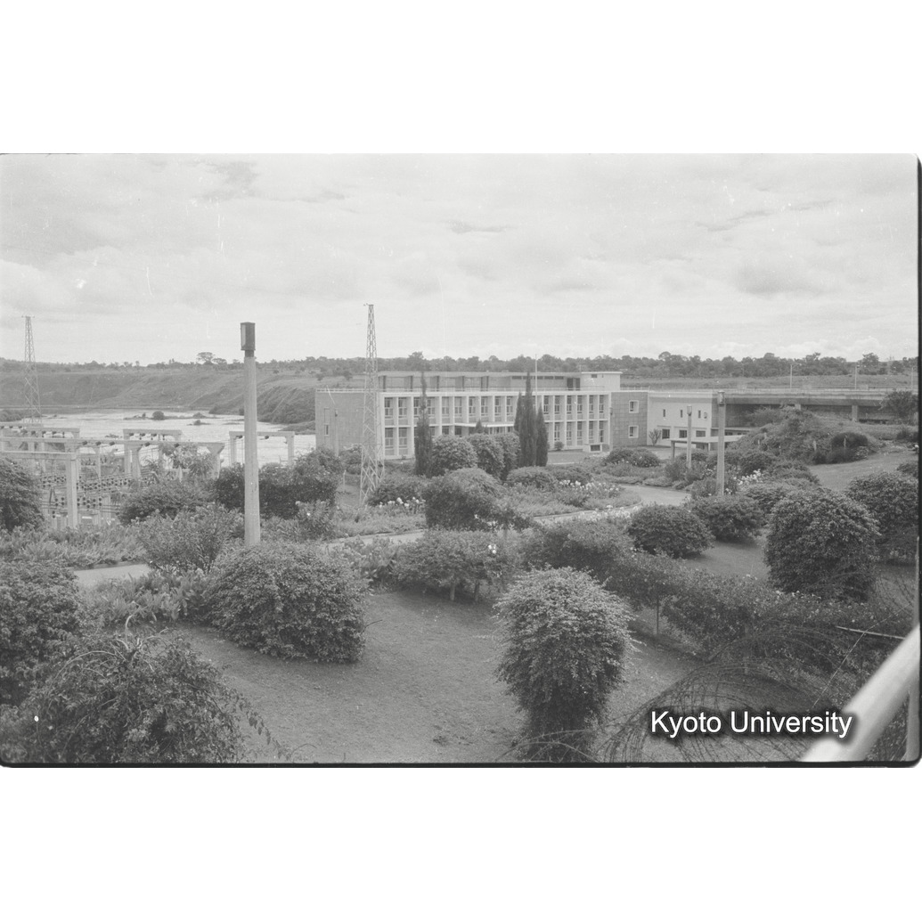 [14コマ目]「カンパラ市内」 (1)