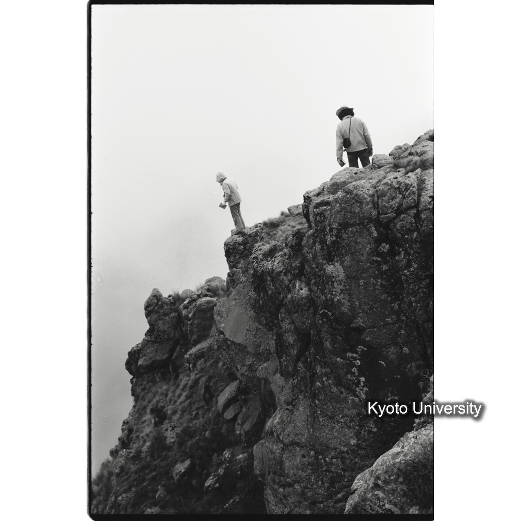 [３６コマ目]「隊員」 (1)